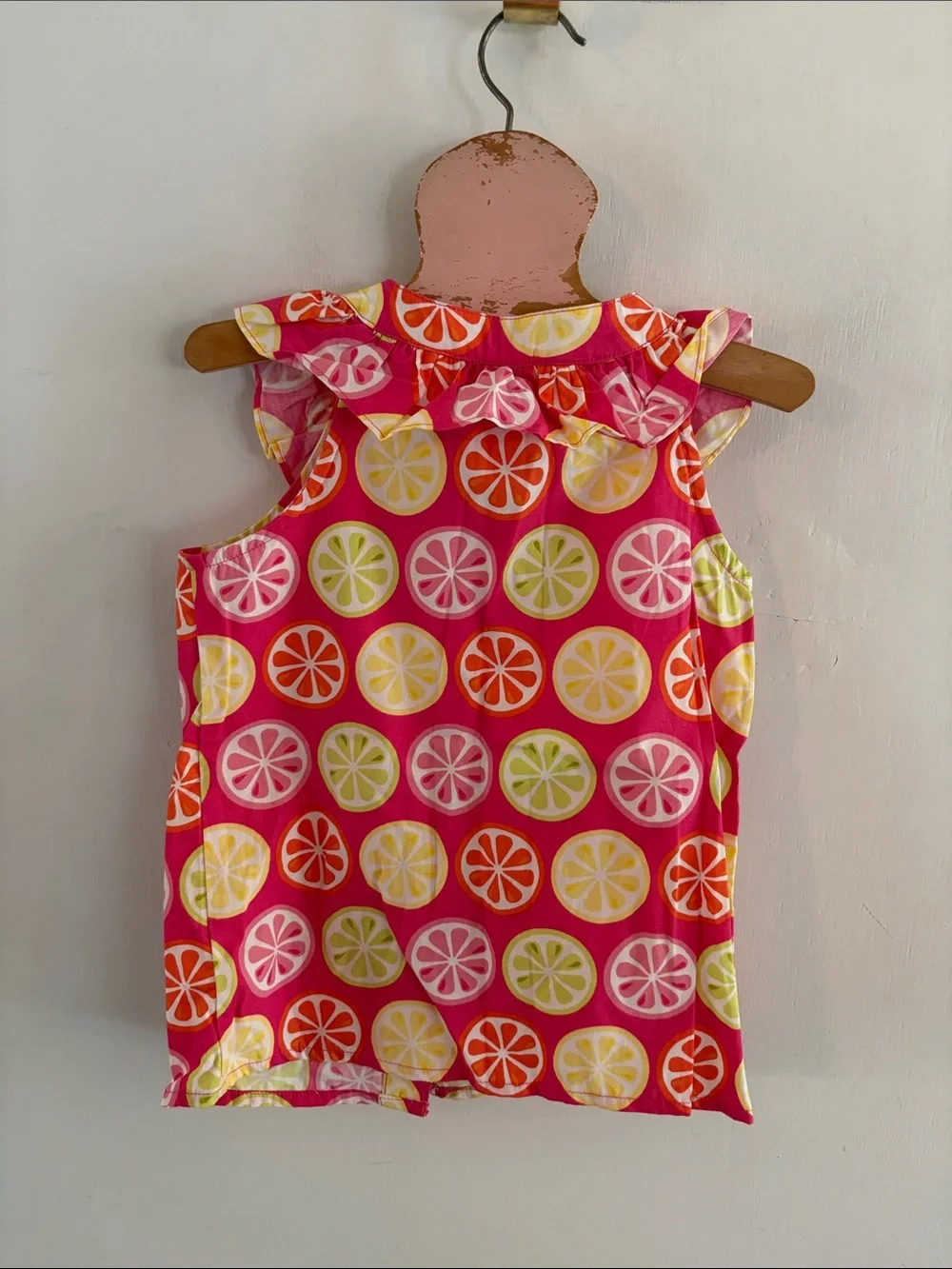 Gymboree hot pink sleeveless button down shirt fruit slice print Size 6